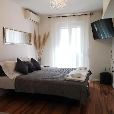 Spiro Apartment *