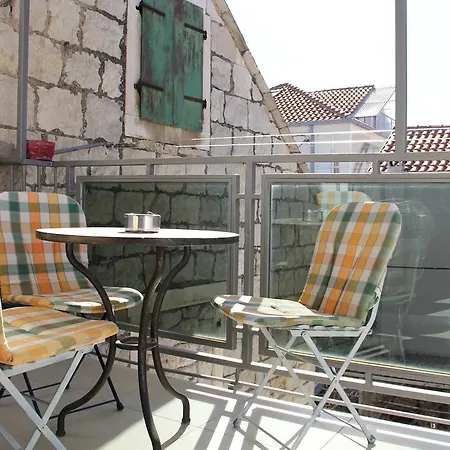 Spiro Apartment