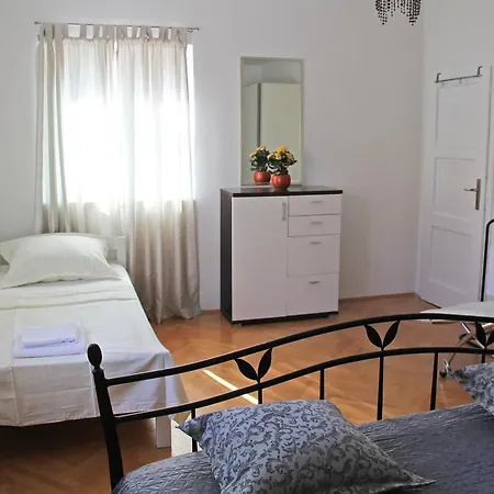 Spiro Apartment Split