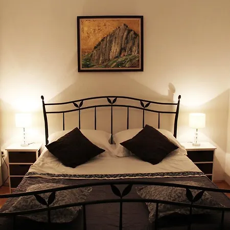 Spiro Apartment *