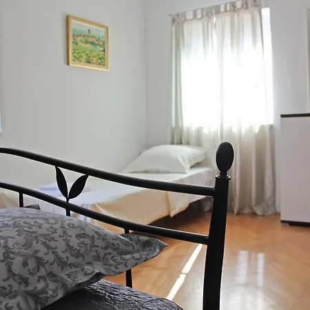 Apartment Spiro *