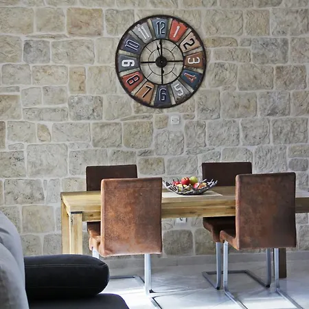 Spiro Apartment *