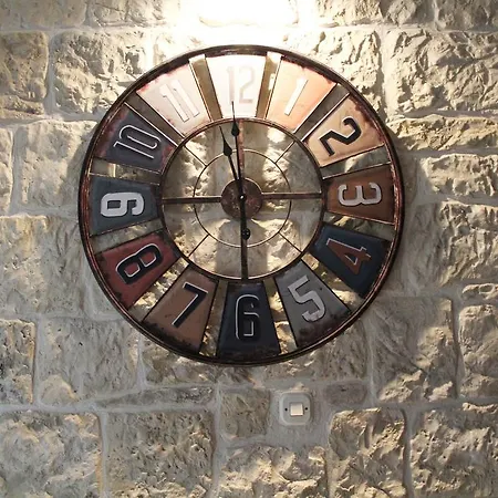 Spiro Apartment