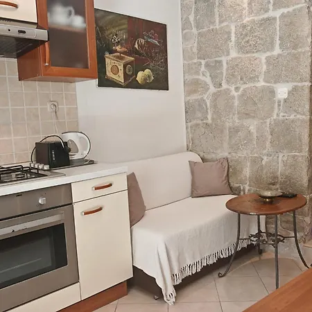 Spiro Apartment *